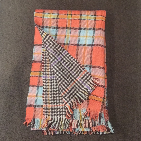 BRAND NEW Oversized Tartan Blanket Scarf - Picture 2 of 4